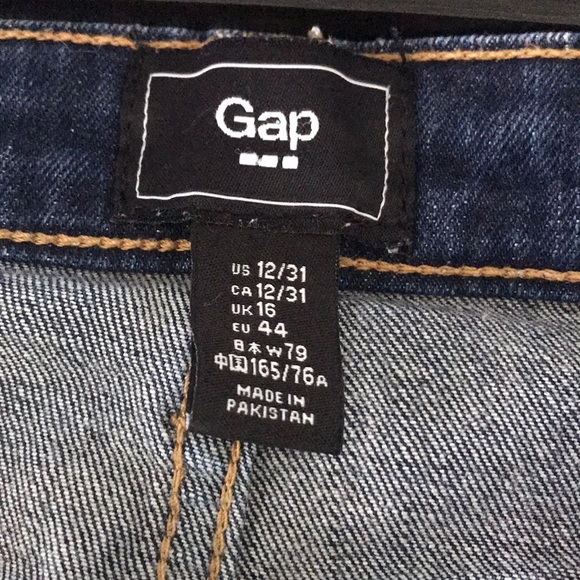 Gap jean shorts. - Picture 3 of 3